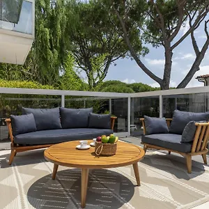 aparthotelharvey.hotelslidodijesolo.com/