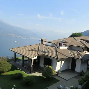 Lucy's House , Bellano Italië